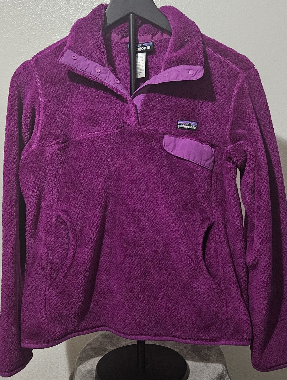 Patagonia Women's Magenta Snap-Button Fleece Pullover